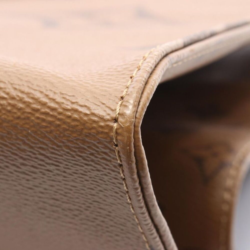 Louis Vuitton OnTheGo GM Tote Bag - Picture 6 of 7